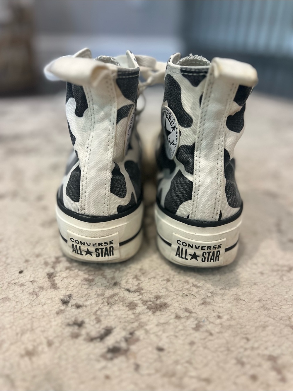 Converse Women’s Black & White Cow Print Sneakers- Size 6 - Picture 4 of 10